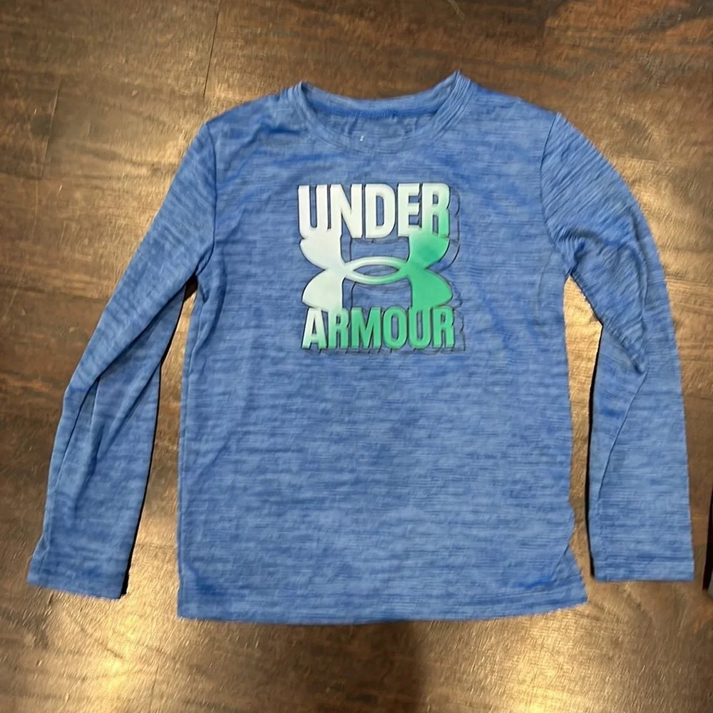 Boys under armour shirts - Picture 3 of 6